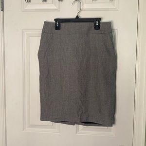 Houndstooth business skirt, Express, Size 8